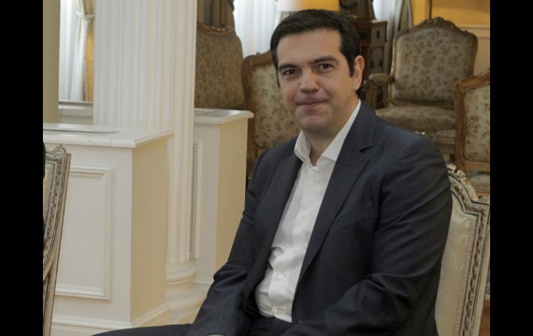 Tsipras se vio obligado a aceptar compromisos luego de cierres de bancos. EFE / ARCHIVO