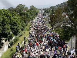 Miles de docentes de distintas entidades del país protestaron contra los cambios al sistema educativo en Oaxaca. EFE / M. Martínez