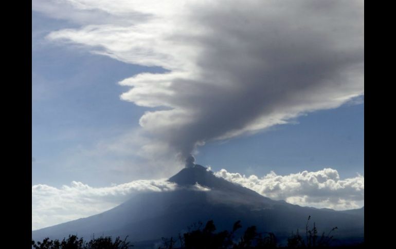 El Volcán El Colima emitió una columna de más de un kilómetro de altura con leve contenido de ceniza. NTX / ARCHIVO