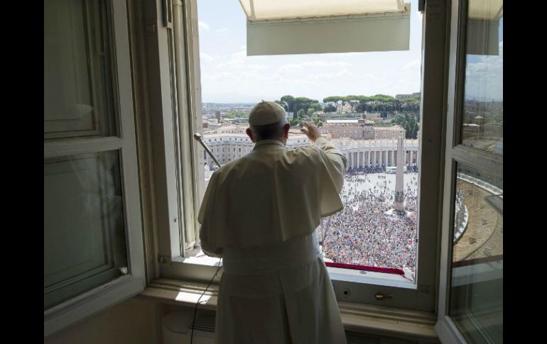 El Papa Francisco decide prescindir de los servicios de su médico personal, Patrizio Polisca. EFE /