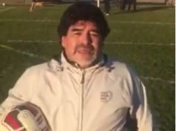 Les dice a todos los argentinos que es fuerte, que no se va a quebrar y que es muy duro. YOUTUBE / Diego Maradona Official Website