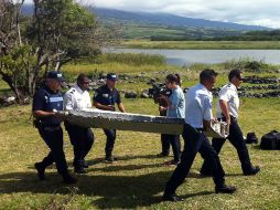 El fragmento perteneciente a un Boeing 777 fue encontrado en una isla del océano Índico. AFP / Y. PITOU