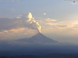 Afectaciones que provoca la actividad eruptiva del volcán durante los días 10 y 11 de julio justifican esta medida. TWITTER / @webcamsdemexico