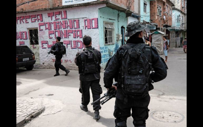 Amnistía Internacional asegura que muchas veces los policías manipulan las evidencias y hacen uso desmedido de la fuerza. AFP / ARCHIVO