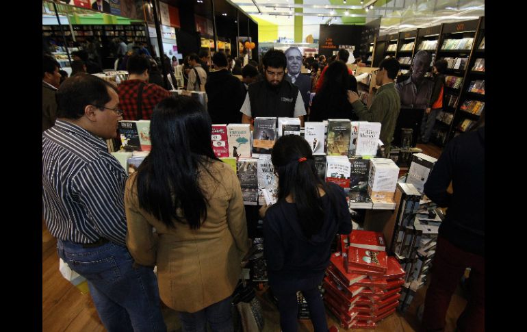 El programa de la edición 2015 incluyó presentaciones de libros, conferencias, talleres y ventas de productos de investigación. EFE / FERIA DEL LIBRO