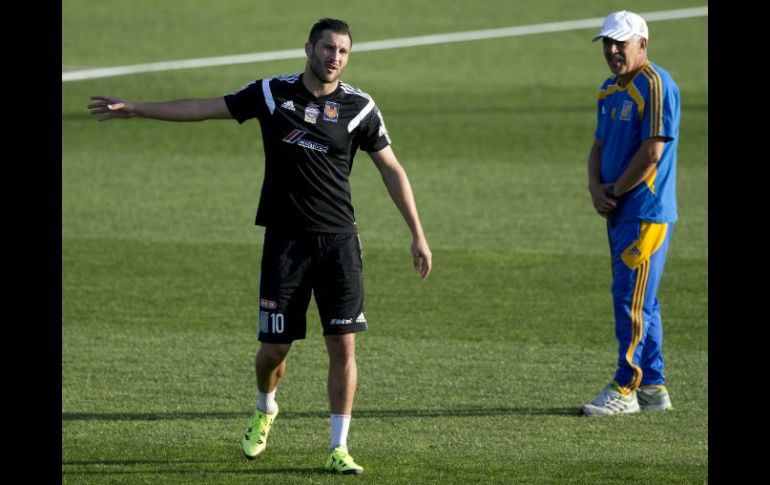 Hay dudas obre el estado físico del delantero francés de Tigres, André-Pierre Gignac, pero ayer practicó sin dificultades. AP / N. Pisarenko