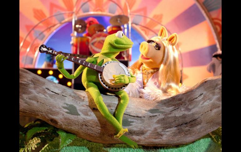 Durante décadas, la rana anteriormente conocida como René y Miss Piggy mantuvieron su romance en el cine y la televisión. FACEBOOK / Kermit the Frog