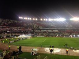 Los Tigres llegaron al estadio Monumental sin contratiempos luego de ser escoltados. TWITTER / @CARPoficial