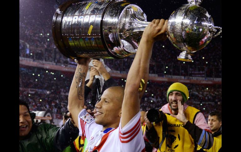 El delantero no pudo jugar por un desgarro la final de la Libertadores en el Monumental de Buenos Aires. AFP / C. Aazcue