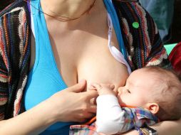 Alimentar al bebé con leche materna proporciona una buena salud durante toda la vida. EL INFORMADOR / ARCHIVO