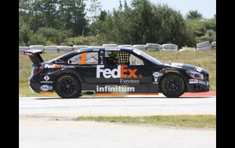 En la Súper V8, Toño Pérez largará desde la tercera posición de la parrilla, después de conseguir una vuelta rápida de 51.269 segundos. TWITTER / @SupercopaTelcel