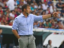 Gustavo Matosas, técnico del Atlas, durante el partido contra Monterrey en la cancha del Estadio Jalisco. MEXSPORT / S. Molina