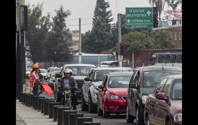 El cierre en el cruce de Américas y Ávila Camacho duraría 18 meses, debido a la construcción de un paso vehicular. EL INFORMADOR / R. Tamayo