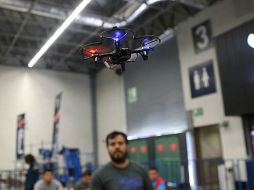 En el mercado de los drones se pueden adquirir aparatos desde los 500 pesos y hasta de 300 mil pesos. EL INFORMADOR / ARCHIVO