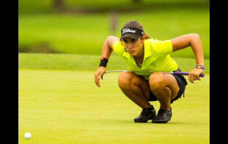 La campeona nacional amateur tuvo una ruta de cinco birdies, doce par y dos bogeys. TWITTER / @MariaFassi0