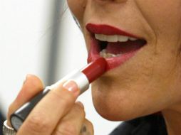 Cualquier producto que se utilice en los labios, como los bálsamos o labiales, se vuelven un foco de infección. EL INFORMADOR / ARCHIVO