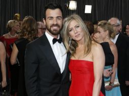 La actriz y Justin Theroux organizaron una cena de celebración para marcar su primer día completo como marido y mujer. AP / ARCHIVO