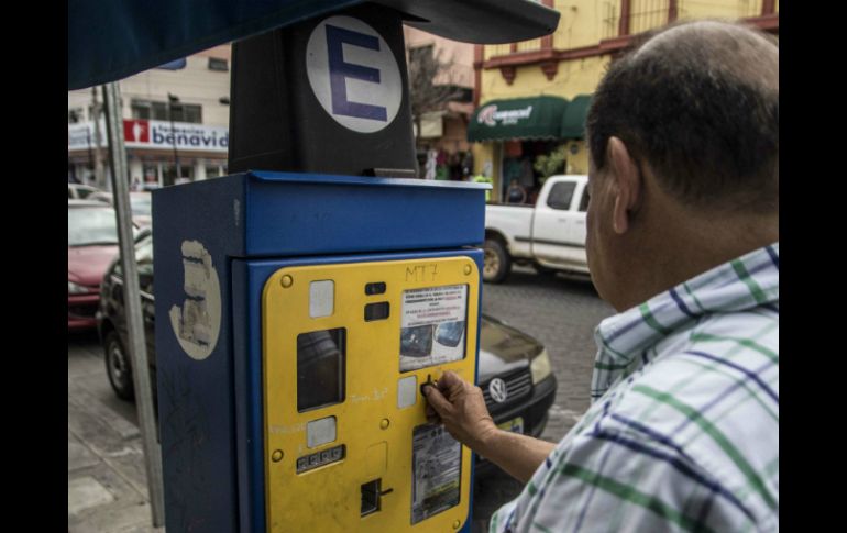 Con la 'app', se podrá pagar el tiempo necesario, sin necesidad de regresar a depositar más dinero al parquímetro. EL INFORMADOR / ARCHIVO