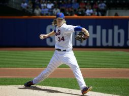 Noah Syndergaard (7-6) estuvo siete innings en la loma y mejoró su marca a 7-1 en el Citi Field. EFE / P. Foley