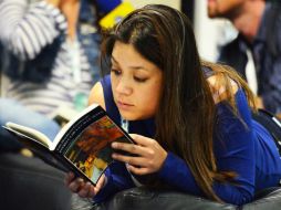 Cada vez más los jóvenes tienen distintas opciones para incursionar en el placer de la lectura sin someterse al ''aburrimiento''. EL INFORMADOR / ARCHIVO