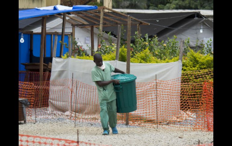 La epidemia de ébola ha dejado desde diciembre del 2013 casi 11 mil 300 muertos en Sierra Leona, Guinea y Liberia. AP / ARCHIVO