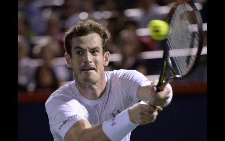 Murray no da ni una sola oportunidad al jugador japones para que pusiera peligro en su victoria. AP / P. Chaisson