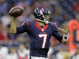 Brian Hoyer encaminó a los de Houston a la victoria. AP / P. Schneider