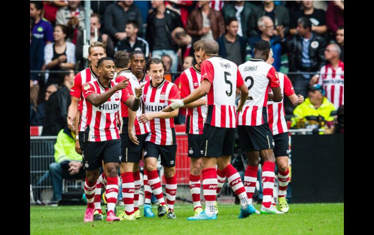 Los ''granjeros'' cumplieron ante más de 30 mil seguidores reunidos en el Philips Stadion. EFE / E. Spek