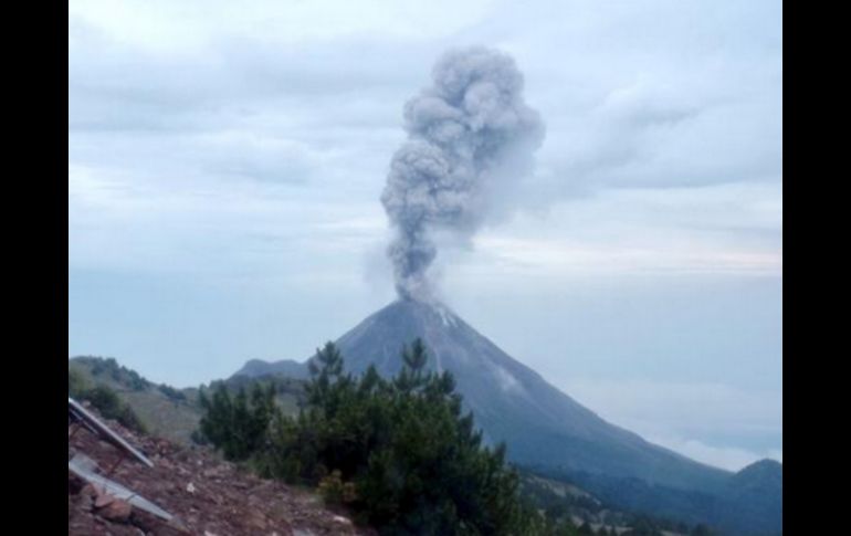 Protección Civil está alerta con el monitoreo de la actividad del volcán de fuego. TWITTER / @PCJalisco