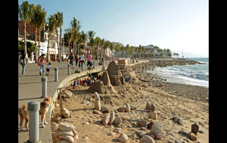 Puerto Vallarta recibió a habitantes de la metrópoli, del Bajío y Distrito Federal. EL INFORMADOR / ARCHIVO