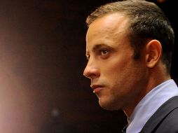 En octubre de 2014, un Tribunal de Sudáfrica condenó a Pistorius por matar a su novia, la modelo Reeva Steenkamp. AP / ARCHIVO