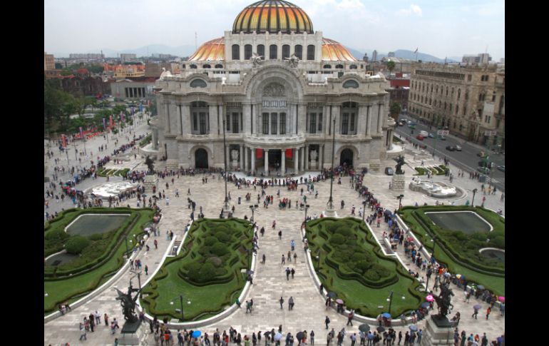 El INBA informa que el domingo es el día de mayor concurrencia para visitar las exposiciones. NTX / ARCHIVO