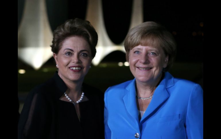 Merkel y su delegación fueron recibidos este miércoles por Rousseff para una cena. AP / E. Peres