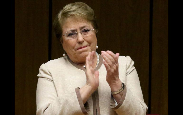 Bachelet dijo que el Estado busca opciones para sus ciudadadanas. EFE / A. Cristaldo