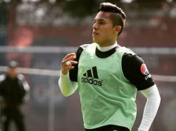 Carlos Salcedo ya trabaja al parejo de sus compañeros. INSTAGRAM / @Chivas