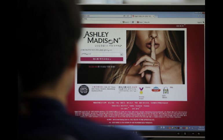 Ashley Madison ofreció 500 mil dólares por información que conduzca al arresto del grupo de 'hackers'. AP / ARCHIVO