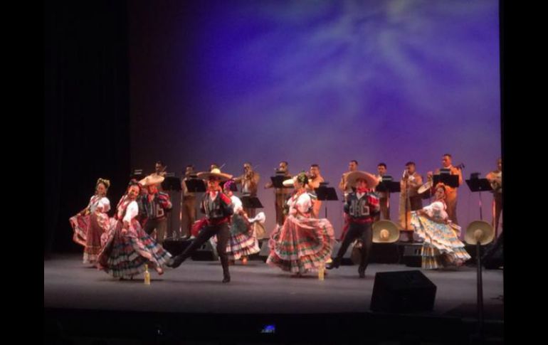 El Ballet Folclórico de la Universidad de Guadalajara continúa su temporada en la ciudad de Guadalajara. TWITTER / @CulturaUdG