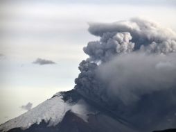 El volcán Cotopaxi, de cinco mil 897 metros de altitud es actualmente uno de los más activos. AFP / R. Buendía