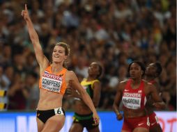 La holandesa Dafne Schippers bate el récord de Europa (21.63). AFP / J. Eisele