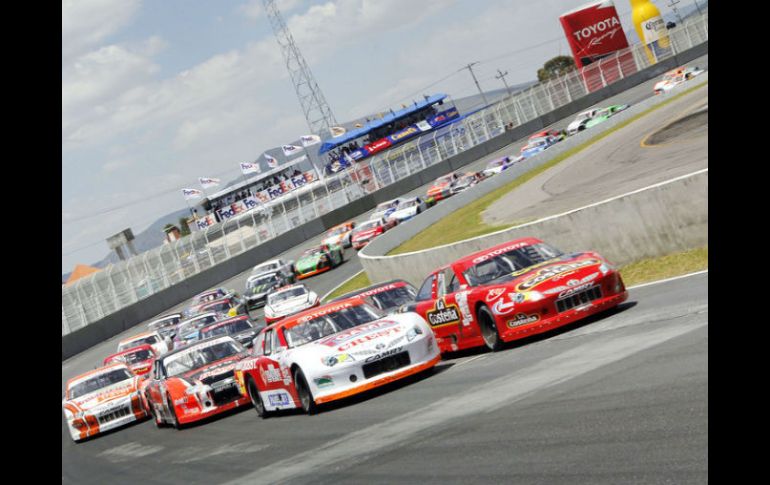 La fecha cubre la novena cita de la temporada 2015 de la Nascar México. NTX / ARCHIVO