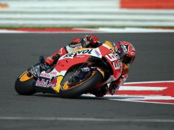 Márquez (Honda) saldrá primero en el Gran Premio de Gran Bretaña, Lorenzo y Pedrosa arrancarán segundo y tercero, respectivamente. EFE / T. Keeton