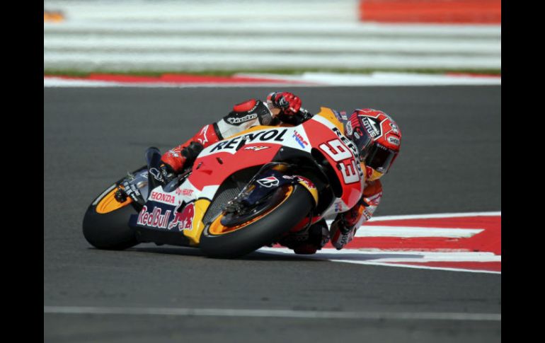 Márquez (Honda) saldrá primero en el Gran Premio de Gran Bretaña, Lorenzo y Pedrosa arrancarán segundo y tercero, respectivamente. EFE / T. Keeton