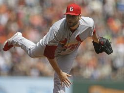 Lance Lynn trabajó ocho episodios, toleró seis hits, ponchó a dos rivales y expidió un par de pasaportes. AP / Lance Lynn trabajó ocho episodios, toleró sei