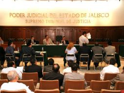 El Consejo de Coordinación para la Implementación del nuevo Sistema de Justicia entregó constancia a miembros de la primera generación. EL INFORMADOR / ARCHIVO