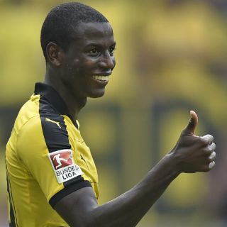 Borussia Dortmund gana al Hertha y sigue líder