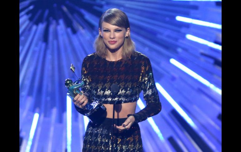 Taylor también se llevó el premio de Mejor Video Femenino por 'Blank Space' y de Mejor Video Pop. AP / M. Sayles