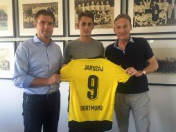 ''Borussia Dortmund es un gran club. Los aficionados son realmente increíbles'', afirmó Januzaj, quien lucirá el 9 en la camiseta. TWITTER / @BVB