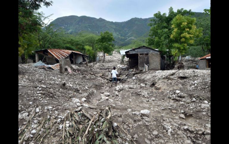 'Erika' también causó graves daños en infraestructura y mobiliario urbano en la isla, al igual que en República Dominicana y Haití. AFP / ARCHIVO