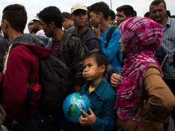 Se contempla que en las próximas horas unos 10 mil refugiados procedentes de Hungría lleguen a Austria. AFP / V. Simicek