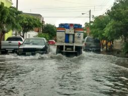 El cruce de Enrique Granados y Laura Apodaca en Tetlán es sitio recurrente de inundación. EL INFORMADOR /